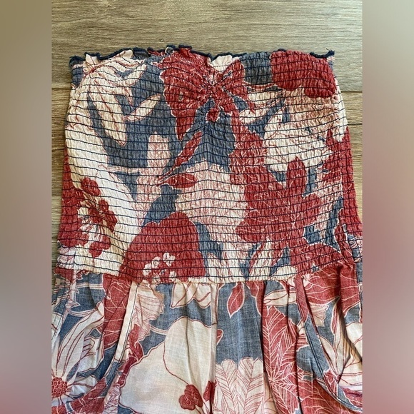 Hollister Floral Strapless Romper Women’s Size Small - Picture 2 of 8